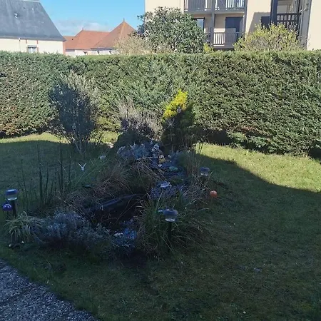 Riva Bella, Ouistreham, Charmant Rez-de Jardin En Bord De Mer